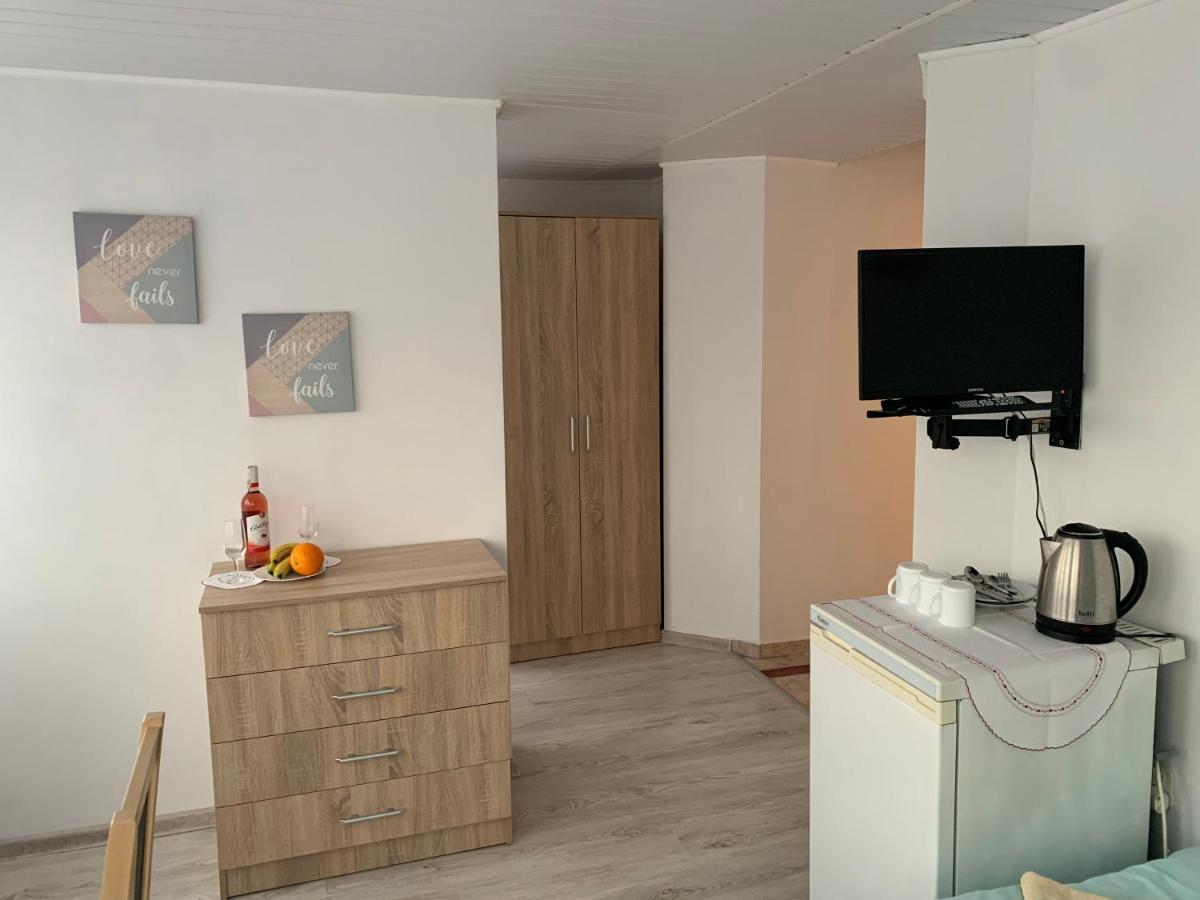 Dom Wczasowy Portowa Przystan 150M Od Plazy Mrzeżyno Exterior foto