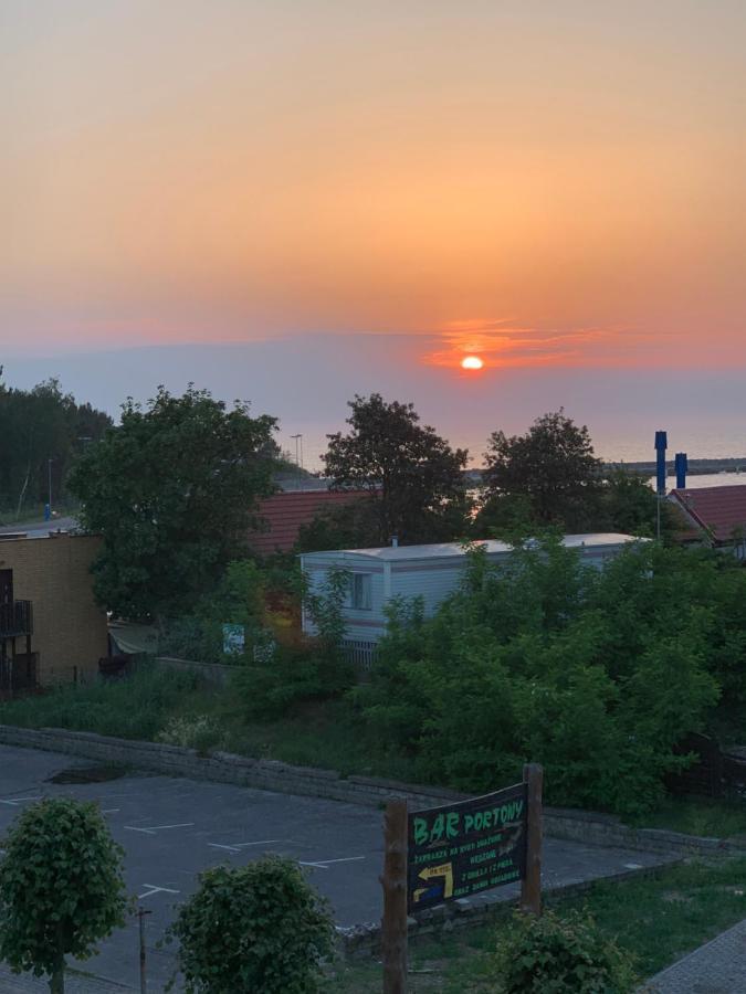 Dom Wczasowy Portowa Przystan 150M Od Plazy Mrzeżyno Exterior foto